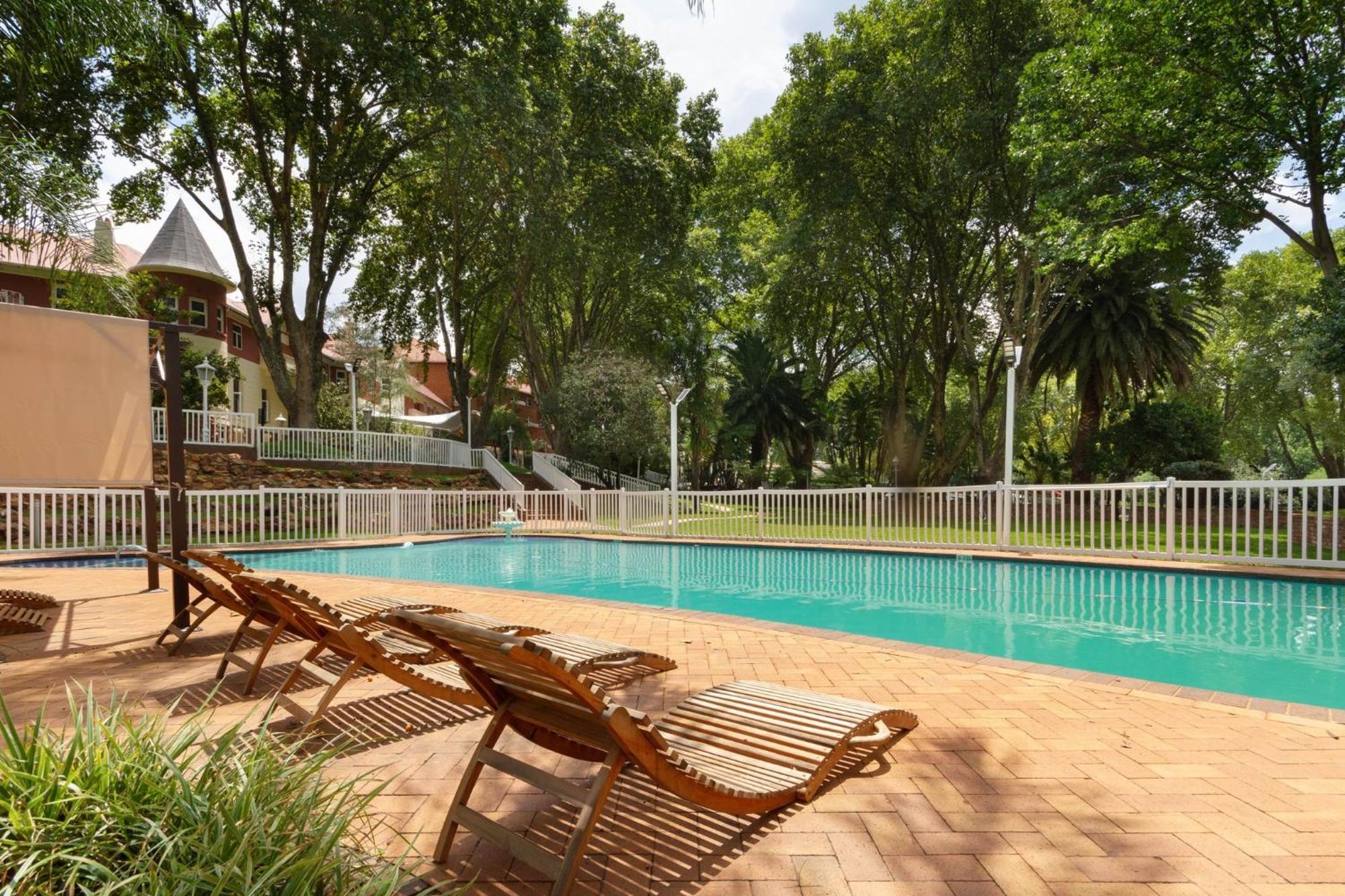 Holiday Inn - Johannesburg Sunnyside Park, An Ihg Hotel Экстерьер фото